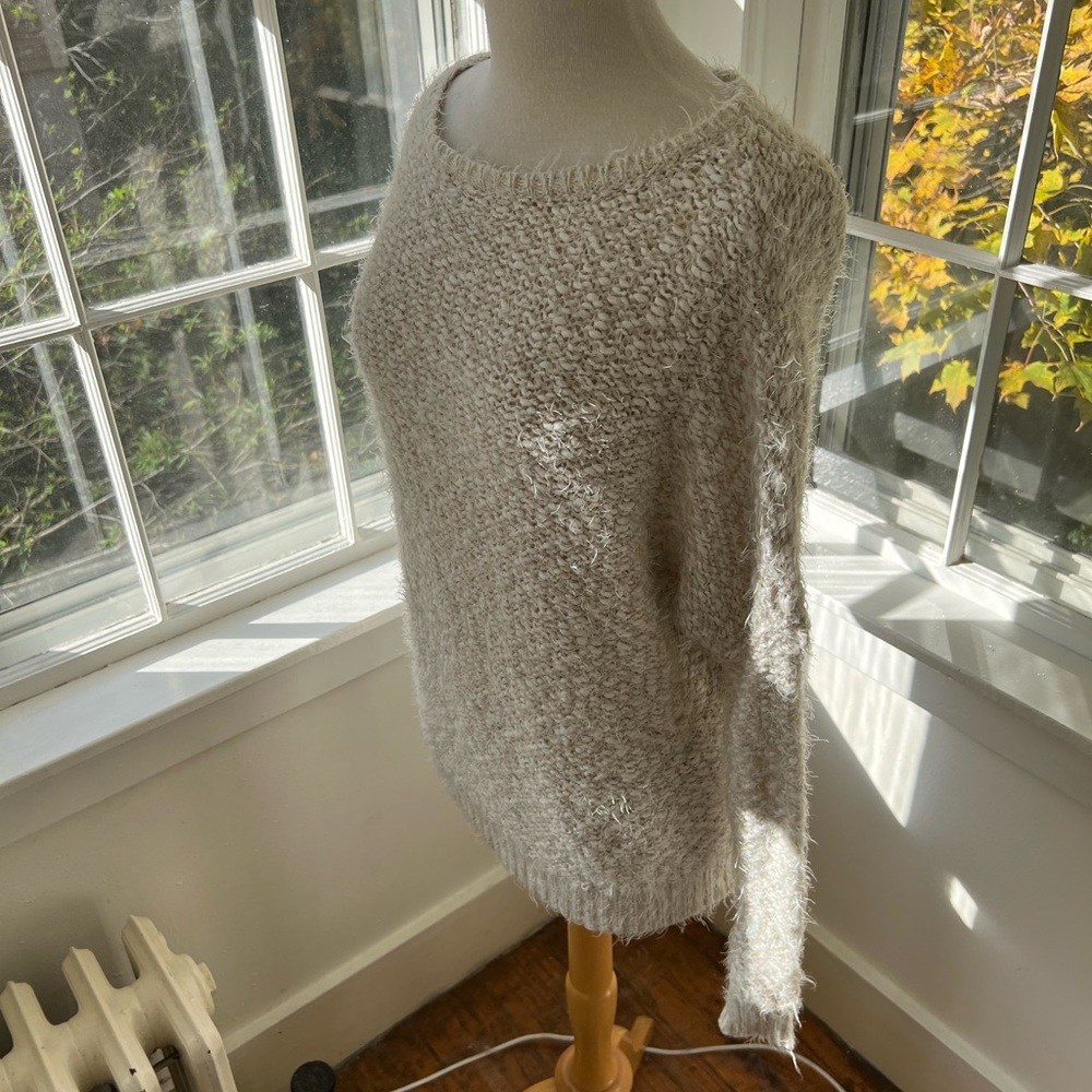ABERCROMBIE AND FITCH soft fluffy nubby scoop neck pullover